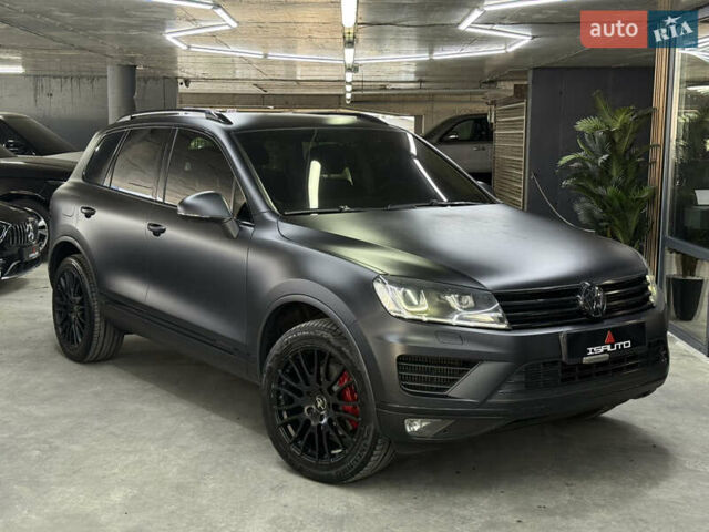 Черный Фольксваген Туарег, объемом двигателя 3 л и пробегом 162 тыс. км за 32900 $, фото 1 на Automoto.ua