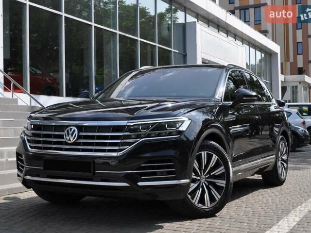 Черный Фольксваген Туарег, объемом двигателя 2.97 л и пробегом 138 тыс. км за 46400 $, фото 1 на Automoto.ua