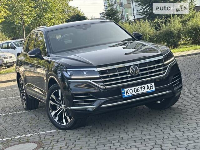 Черный Фольксваген Туарег, объемом двигателя 2.97 л и пробегом 140 тыс. км за 45500 $, фото 1 на Automoto.ua