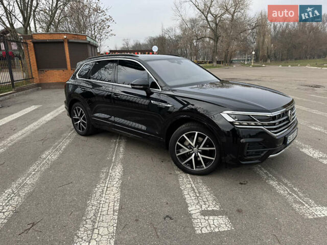 Чорний Фольксваген Туарег, об'ємом двигуна 2.97 л та пробігом 79 тис. км за 68000 $, фото 1 на Automoto.ua