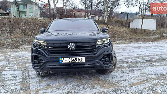 Чорний Фольксваген Туарег, об'ємом двигуна 2.99 л та пробігом 70 тис. км за 49999 $, фото 1 на Automoto.ua
