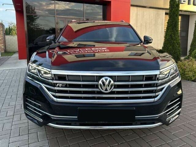 Черный Фольксваген Туарег, объемом двигателя 3 л и пробегом 94 тыс. км за 52000 $, фото 1 на Automoto.ua