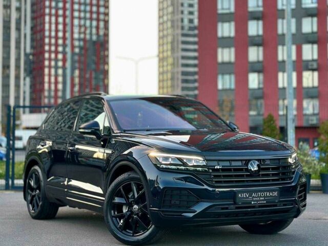 Черный Фольксваген Туарег, объемом двигателя 3 л и пробегом 74 тыс. км за 68700 $, фото 1 на Automoto.ua