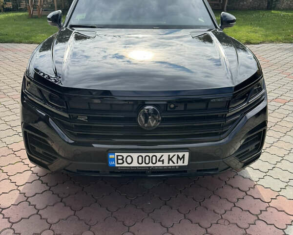 Черный Фольксваген Туарег, объемом двигателя 2.99 л и пробегом 80 тыс. км за 63000 $, фото 1 на Automoto.ua