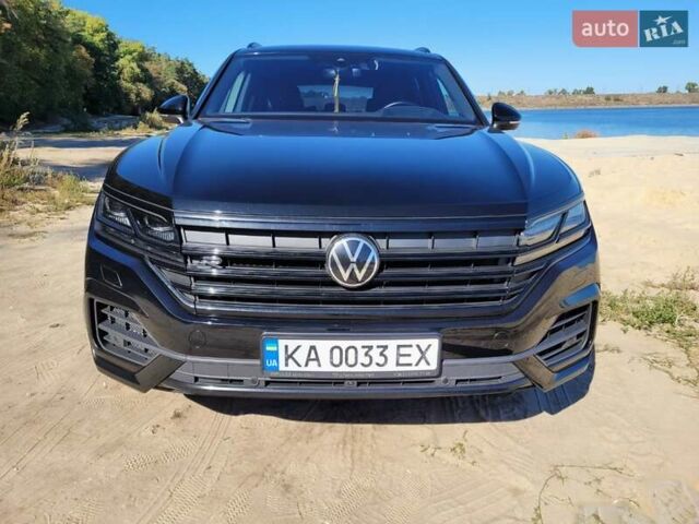 Чорний Фольксваген Туарег, об'ємом двигуна 3 л та пробігом 120 тис. км за 59900 $, фото 1 на Automoto.ua