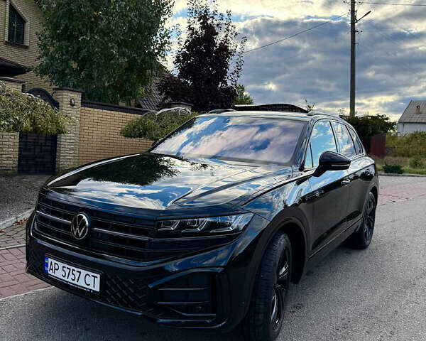 Фольксваген Туарег 2023 у Києві на Automoto.ua Чорний Фольксваген Туарег, об'ємом двигуна 2.97 л та пробігом 3 тис. км за 83500 $, фото 1 на Automoto.ua