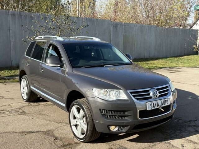 Коричневый Фольксваген Туарег, объемом двигателя 3 л и пробегом 132 тыс. км за 5500 $, фото 1 на Automoto.ua