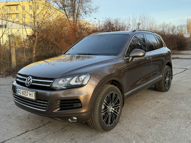 Коричневый Фольксваген Туарег, объемом двигателя 3 л и пробегом 250 тыс. км за 15300 $, фото 1 на Automoto.ua