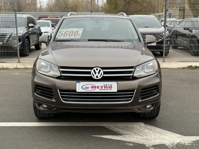 Коричневый Фольксваген Туарег, объемом двигателя 3 л и пробегом 213 тыс. км за 18000 $, фото 1 на Automoto.ua