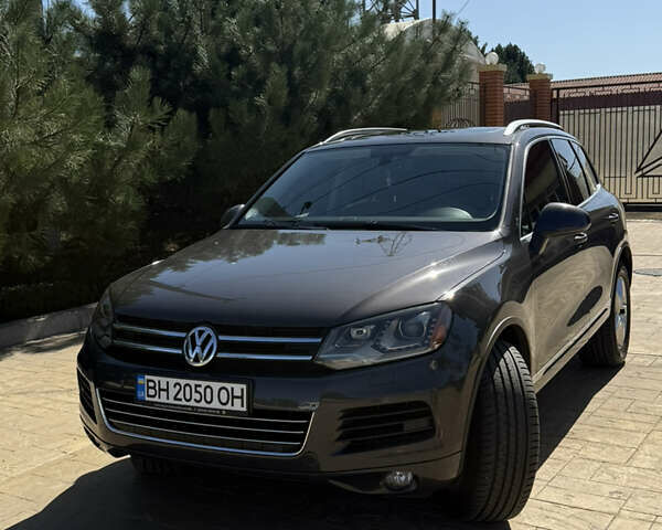 Коричневый Фольксваген Туарег, объемом двигателя 3.6 л и пробегом 206 тыс. км за 20000 $, фото 1 на Automoto.ua