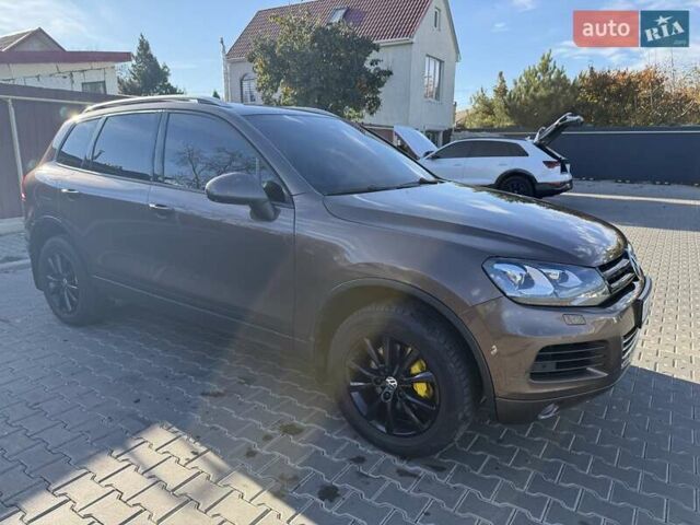 Коричневый Фольксваген Туарег, объемом двигателя 2.97 л и пробегом 240 тыс. км за 18000 $, фото 1 на Automoto.ua