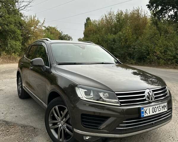 Коричневый Фольксваген Туарег, объемом двигателя 0 л и пробегом 212 тыс. км за 30000 $, фото 1 на Automoto.ua