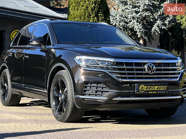 Коричневый Фольксваген Туарег, объемом двигателя 2.97 л и пробегом 96 тыс. км за 60999 $, фото 1 на Automoto.ua