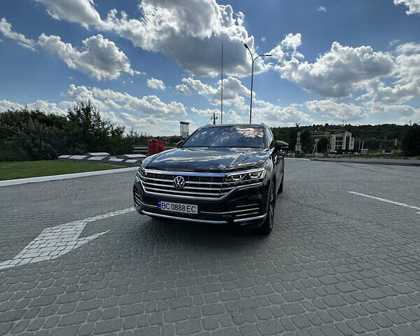 Коричневый Фольксваген Туарег, объемом двигателя 2.97 л и пробегом 38 тыс. км за 71000 $, фото 1 на Automoto.ua