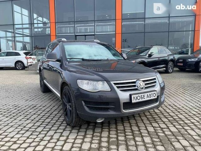Фольксваген Туарег, объемом двигателя 5 л и пробегом 282 тыс. км за 10000 $, фото 1 на Automoto.ua