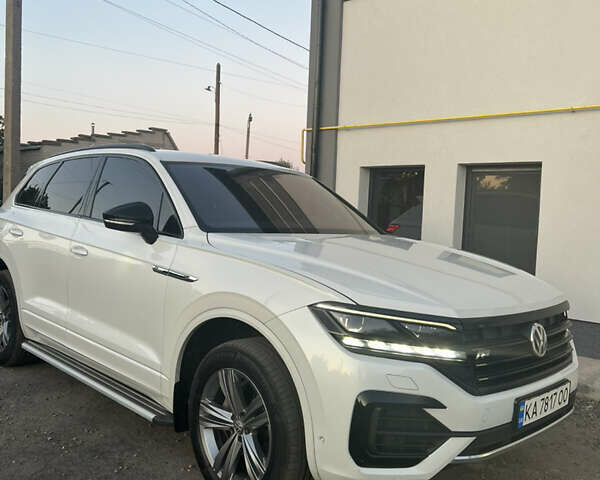 Фольксваген Туарег, об'ємом двигуна 2.97 л та пробігом 180 тис. км за 45000 $, фото 1 на Automoto.ua