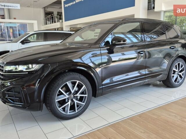 Фольксваген Туарег, объемом двигателя 2.97 л и пробегом 0 тыс. км за 89300 $, фото 1 на Automoto.ua