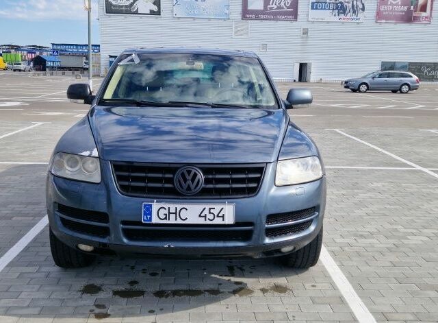 Сірий Фольксваген Туарег, об'ємом двигуна 2.5 л та пробігом 310 тис. км за 3650 $, фото 1 на Automoto.ua