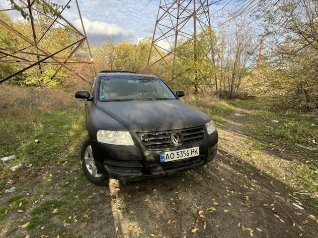 Серый Фольксваген Туарег, объемом двигателя 2.5 л и пробегом 290 тыс. км за 6300 $, фото 1 на Automoto.ua