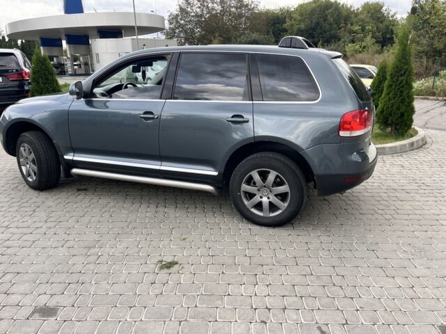 Сірий Фольксваген Туарег, об'ємом двигуна 2.5 л та пробігом 300 тис. км за 6800 $, фото 1 на Automoto.ua