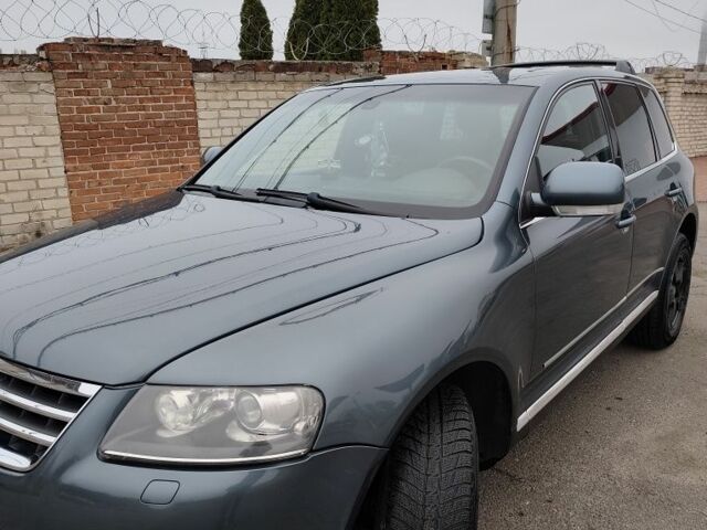 Сірий Фольксваген Туарег, об'ємом двигуна 0 л та пробігом 352 тис. км за 6904 $, фото 1 на Automoto.ua