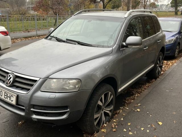 Серый Фольксваген Туарег, объемом двигателя 3 л и пробегом 315 тыс. км за 4433 $, фото 1 на Automoto.ua