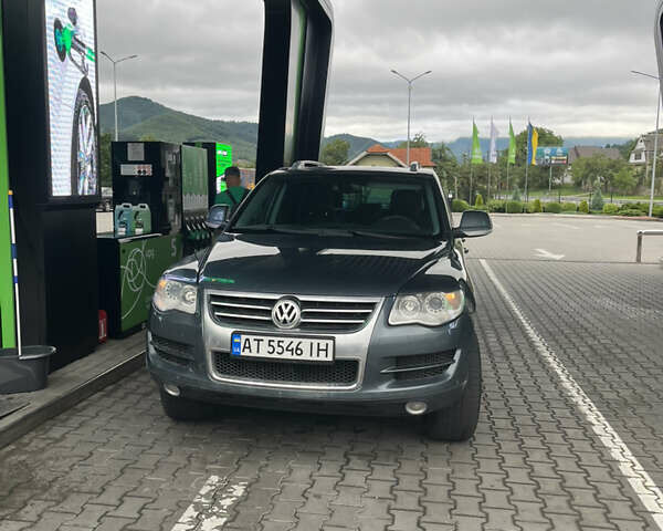 Фольксваген Туарег 2007 у Івано-Франківську на Automoto.ua Сірий Фольксваген Туарег, об'ємом двигуна 3 л та пробігом 235 тис. км за 12650 $, фото 1 на Automoto.ua