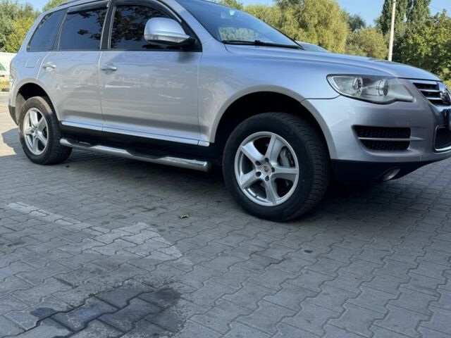 Фольксваген Туарег 2007 в Киеве на Automoto.ua Серый Фольксваген Туарег, объемом двигателя 3 л и пробегом 339 тыс. км за 11000 $, фото 1 на Automoto.ua