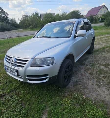 Сірий Фольксваген Туарег, об'ємом двигуна 3.6 л та пробігом 217 тис. км за 10000 $, фото 1 на Automoto.ua