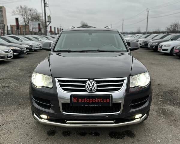 Сірий Фольксваген Туарег, об'ємом двигуна 2.97 л та пробігом 285 тис. км за 13400 $, фото 1 на Automoto.ua
