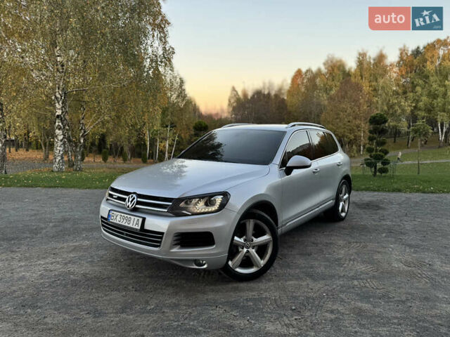 Фольксваген Туарег 2010 в Хмельницком на Automoto.ua Серый Фольксваген Туарег, объемом двигателя 2.97 л и пробегом 317 тыс. км за 15500 $, фото 1 на Automoto.ua