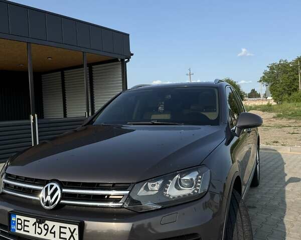 Серый Фольксваген Туарег, объемом двигателя 2.97 л и пробегом 174 тыс. км за 19000 $, фото 1 на Automoto.ua