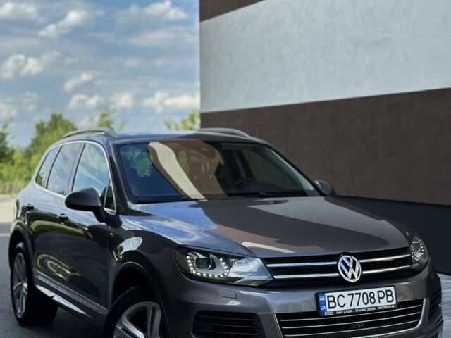 Серый Фольксваген Туарег, объемом двигателя 3 л и пробегом 262 тыс. км за 22000 $, фото 1 на Automoto.ua