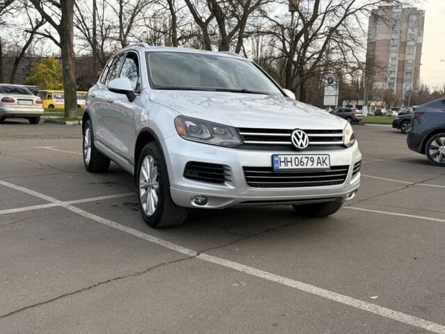 Серый Фольксваген Туарег, объемом двигателя 3.6 л и пробегом 278 тыс. км за 14200 $, фото 1 на Automoto.ua