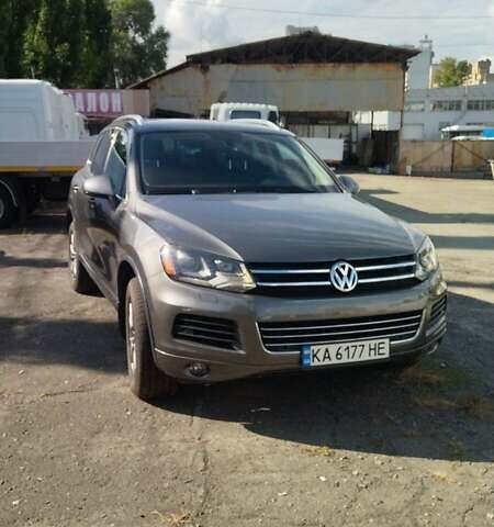 Серый Фольксваген Туарег, объемом двигателя 3.6 л и пробегом 54 тыс. км за 21000 $, фото 1 на Automoto.ua