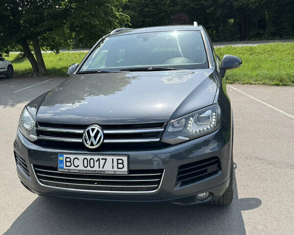 Сірий Фольксваген Туарег, об'ємом двигуна 2.97 л та пробігом 229 тис. км за 19800 $, фото 1 на Automoto.ua