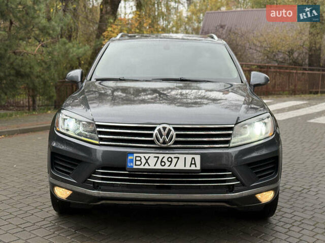 Сірий Фольксваген Туарег, об'ємом двигуна 3.6 л та пробігом 220 тис. км за 21777 $, фото 1 на Automoto.ua