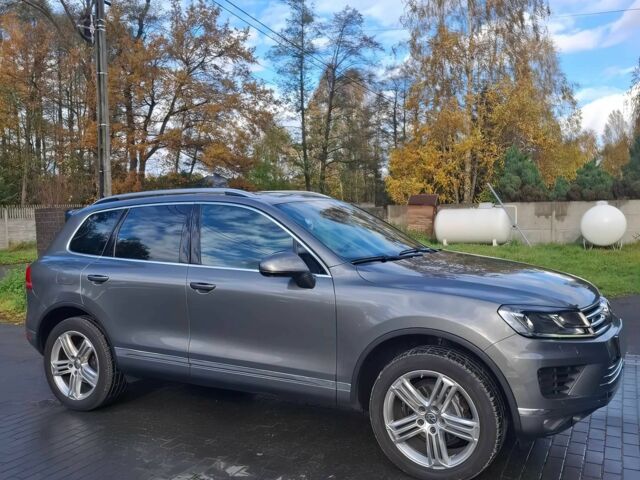 Серый Фольксваген Туарег, объемом двигателя 3 л и пробегом 80 тыс. км за 13000 $, фото 1 на Automoto.ua