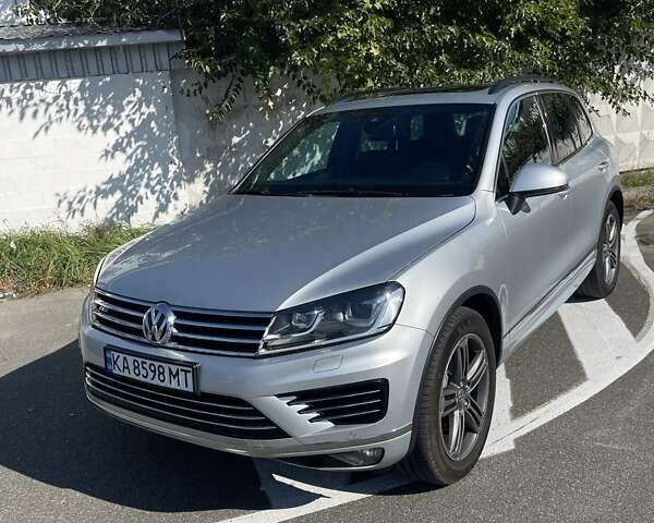 Сірий Фольксваген Туарег, об'ємом двигуна 2.97 л та пробігом 190 тис. км за 29999 $, фото 1 на Automoto.ua