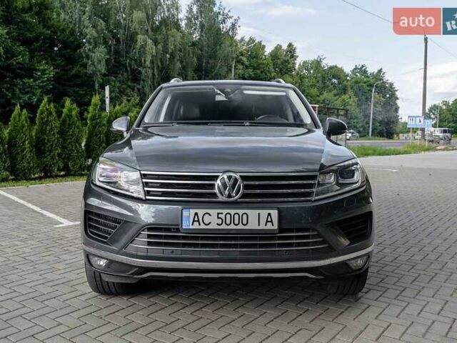 Фольксваген Туарег 2016 в Луцке на Automoto.ua Серый Фольксваген Туарег, объемом двигателя 2.97 л и пробегом 181 тыс. км за 35000 $, фото 1 на Automoto.ua