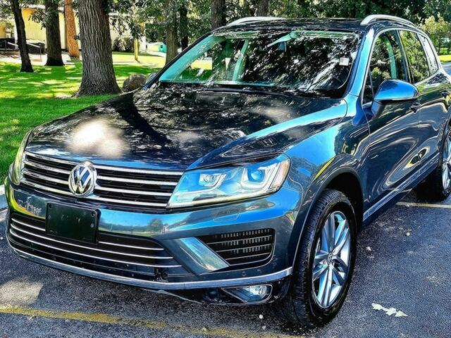 Сірий Фольксваген Туарег, об'ємом двигуна 3 л та пробігом 72 тис. км за 13600 $, фото 1 на Automoto.ua