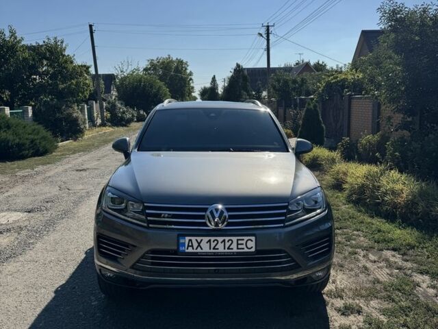 Сірий Фольксваген Туарег, об'ємом двигуна 3 л та пробігом 183 тис. км за 35860 $, фото 1 на Automoto.ua