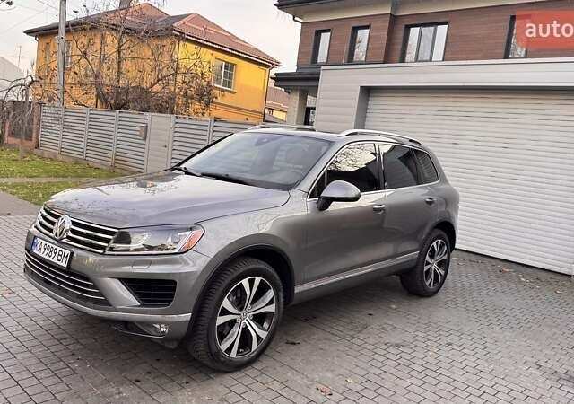 Серый Фольксваген Туарег, объемом двигателя 3.6 л и пробегом 114 тыс. км за 20800 $, фото 1 на Automoto.ua