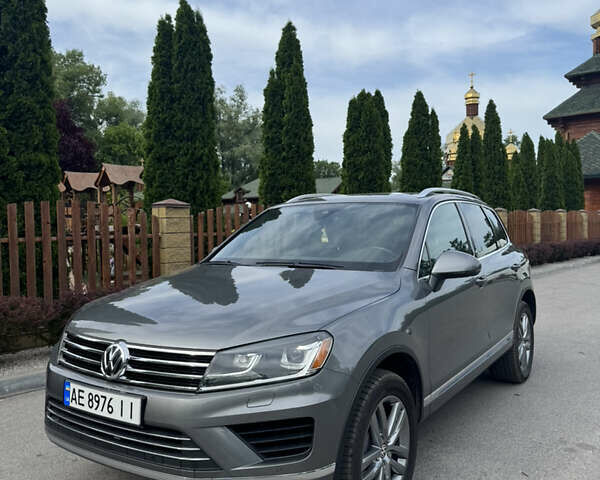 Серый Фольксваген Туарег, объемом двигателя 3.6 л и пробегом 115 тыс. км за 19500 $, фото 1 на Automoto.ua