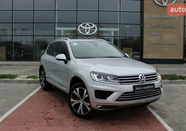 Серый Фольксваген Туарег, объемом двигателя 2.97 л и пробегом 171 тыс. км за 28900 $, фото 1 на Automoto.ua