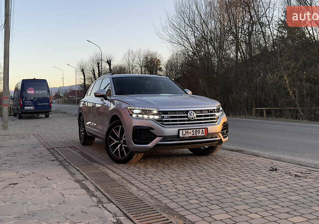 Серый Фольксваген Туарег, объемом двигателя 2.97 л и пробегом 163 тыс. км за 43800 $, фото 1 на Automoto.ua