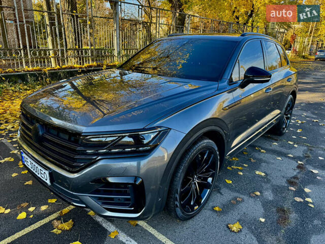 Фольксваген Туарег 2020 у Кривому Розі на Automoto.ua Сірий Фольксваген Туарег, об'ємом двигуна 3.96 л та пробігом 111 тис. км за 72000 $, фото 1 на Automoto.ua