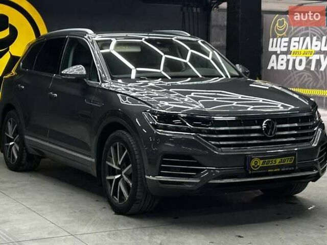 Сірий Фольксваген Туарег, об'ємом двигуна 3 л та пробігом 87 тис. км за 46000 $, фото 1 на Automoto.ua