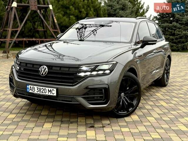 Серый Фольксваген Туарег, объемом двигателя 2.97 л и пробегом 97 тыс. км за 58700 $, фото 1 на Automoto.ua