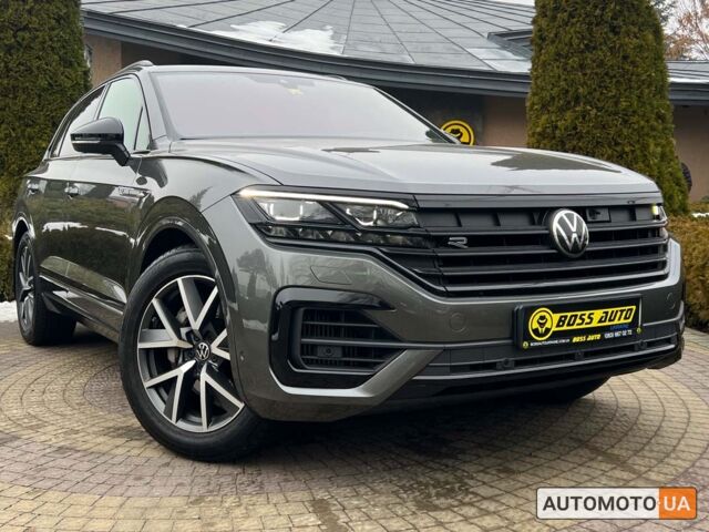 Сірий Фольксваген Туарег, об'ємом двигуна 3 л та пробігом 57 тис. км за 67600 $, фото 1 на Automoto.ua